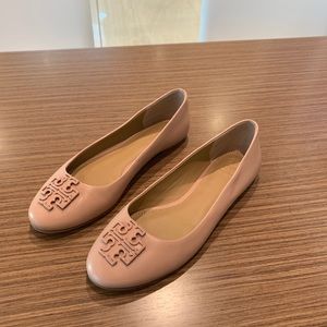Size 8 Tory Burch flats.